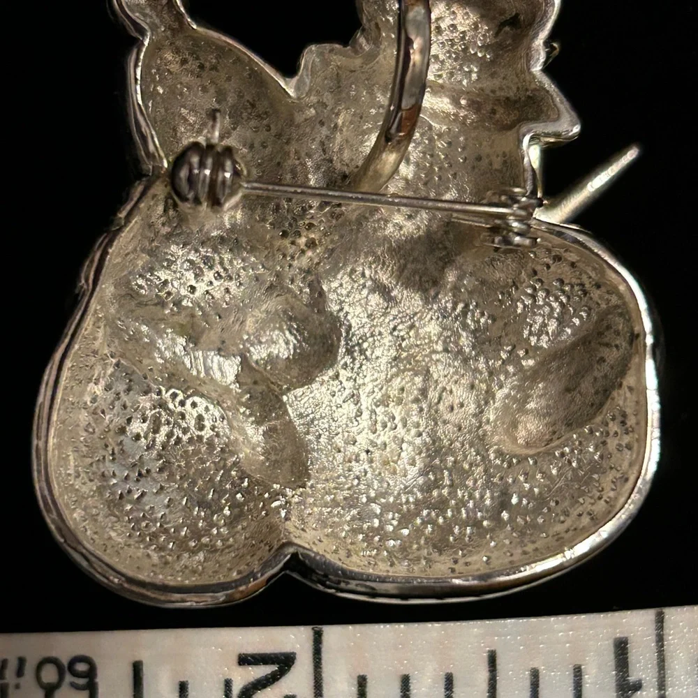 Silver Tone Snow Couple Brooch Or Pendant